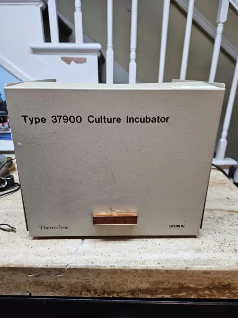 Barnstead Thermolyne I37925 Type 37900 Culture Incubator Laboratory Device