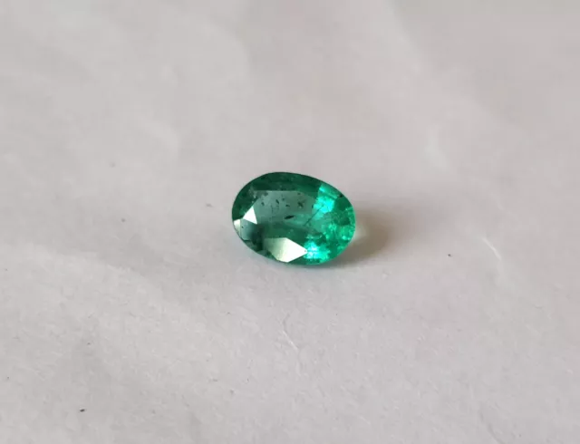 Non Chauffé Émeraude Bague 8x6 MM Ovale Vert Naturel Libre Pierre Précieuse 1 CT