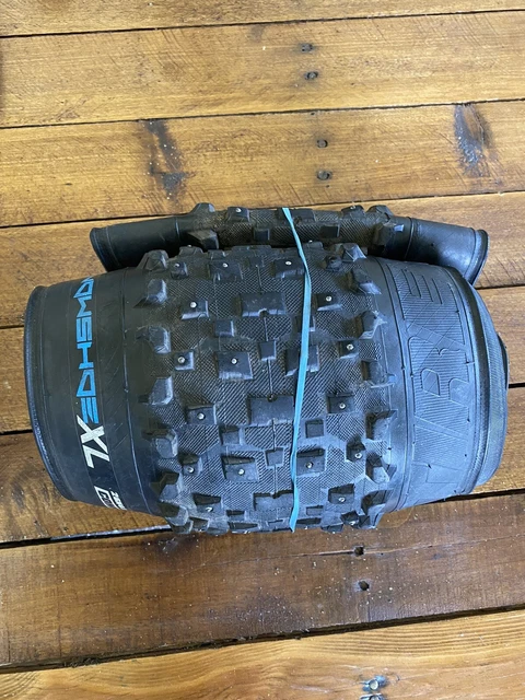 Vee Tire Co. Snowshoe XL Tire 26x4.8 Clincher Blk 120tpi Studded Silica Compound