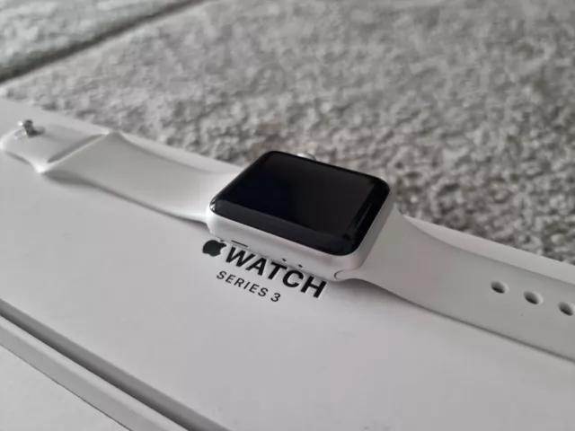 Apple Watch Series 3 * weiß * selten getragen