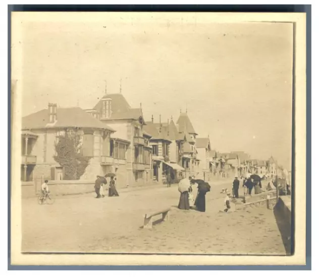 France, La Baule, Villas sur la plage  Vintage silver print Tirage argentiqu