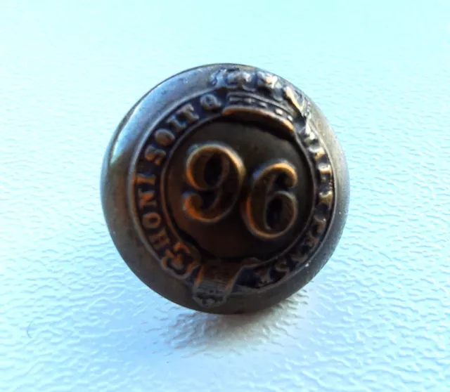 Victorian 96Th Regiment Of Foot (Queens Own Germans) Officers Gilt Button