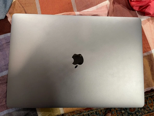 Apple MVVL2LL/A MacBook Pro 16" Late 2019 - 32GB RAM, 512GB SSD Core i7 2.60GHz 