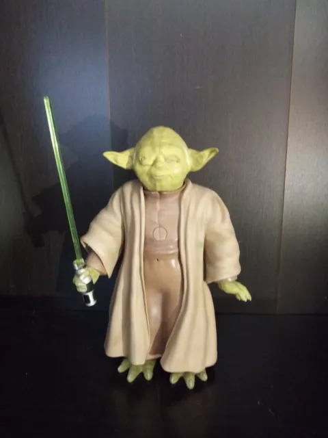 Damaged Disney Star Wars Interactive Talking Yoda 10" Action Figure ~ Trl8#11