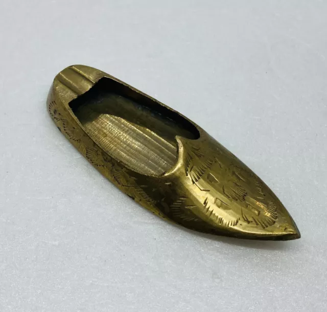 Vintage Brass Pointy Shoe Ashtray 4” Etched Carved Design Art Decor India 26