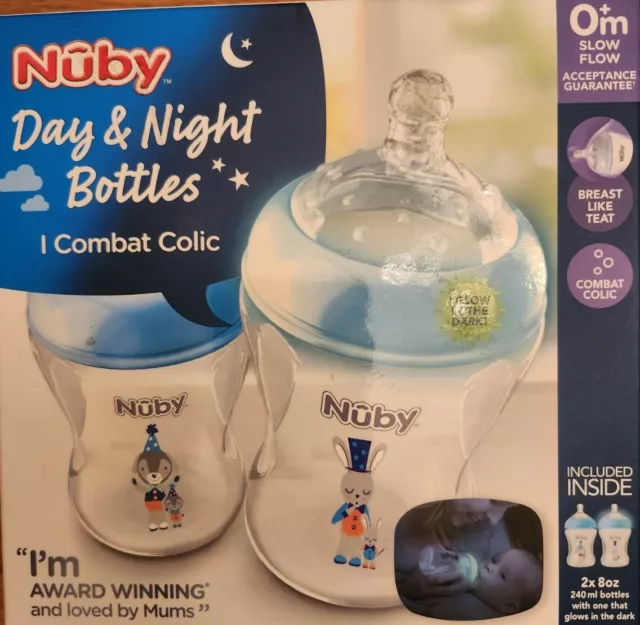 Juego de 2 botellas de día y noche Nûby 0+m flujo lento