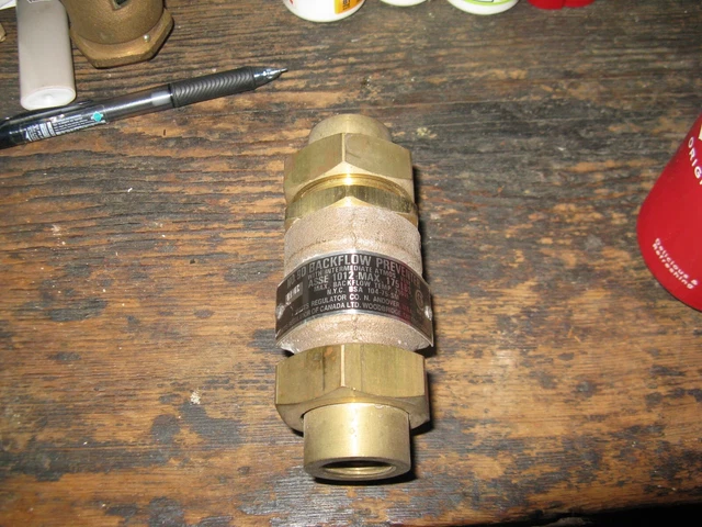 Watts 9D 1/2" Threaded Backflow Preventer Valve