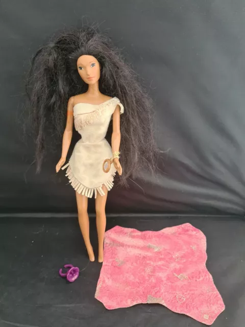 Vintage Disney Pocahontas Sonnenfarben Puppe Matte 1995 mit Ring Zubehör