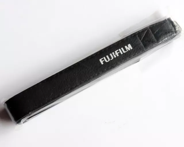 Genuine Fuji Fujifilm  Black Leather Camera Neck Strap. New