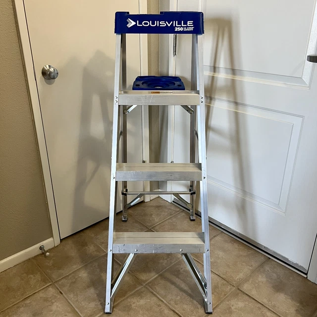 Louisville As2104 4 Ft. Aluminum 250 Lb. Stepladder, Type I