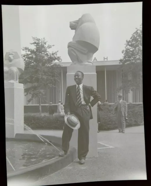 Orig 1940 African American Artist James Worlds Fair New York NYC Photo Negative