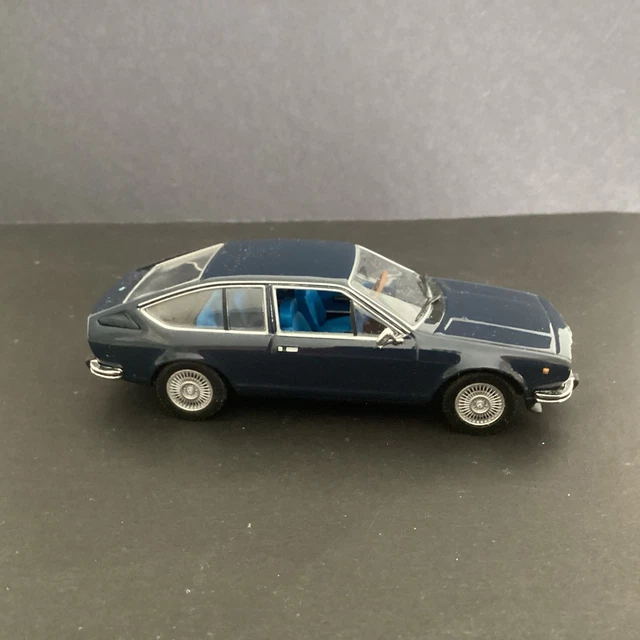Alfa Roméo Alfetta 1/43 - Miniature Neuve, échelle 1:43