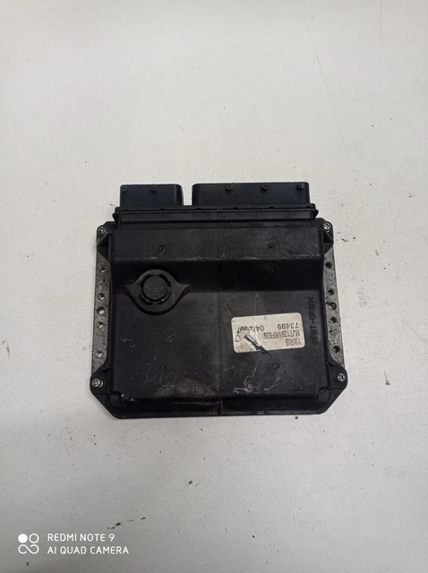 Calculateur Moteur Occasion Toyota Yaris - Réf. 89661-0D310 / MB275100-2493 - Marque Denso