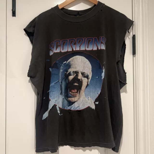 vintage 1999 scorpions shirt; Band, AC/DC, Metallica, Guns N Roses