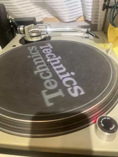 Technics SL-1200 MK5 turntable