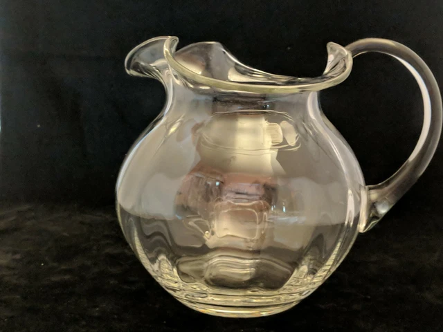 Crémier Ou Pichet En Verre Transparent Soufflé à La Main - Très Bon état