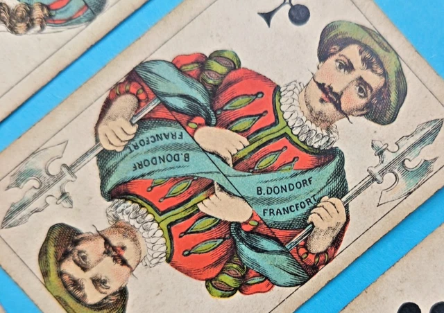 ANCIEN JEU DE 52 CARTES COMPLET CACHET 1890 FILIGRANE DOS MOTIF BLEU
