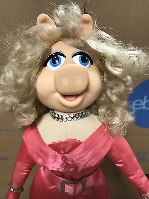 Muppets Miss Piggy 19” Tall Doll Pink Dress P2507