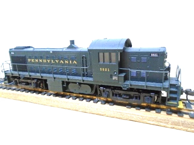 Atlas HO Classic Pennsylvania RS-1 Diesel Loco 5621 Runs/Lights+Scale Couplers
