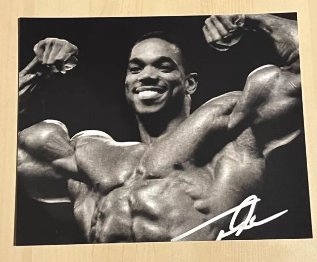 FLEX WHEELER HAND SIGNED 8x10 PHOTO AUTOGRAPHED BODYBUILDER LEGEND COA