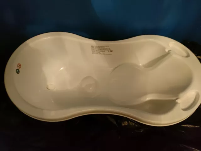 Babylo Deluxe Baby Bath With Badabulle Insert.