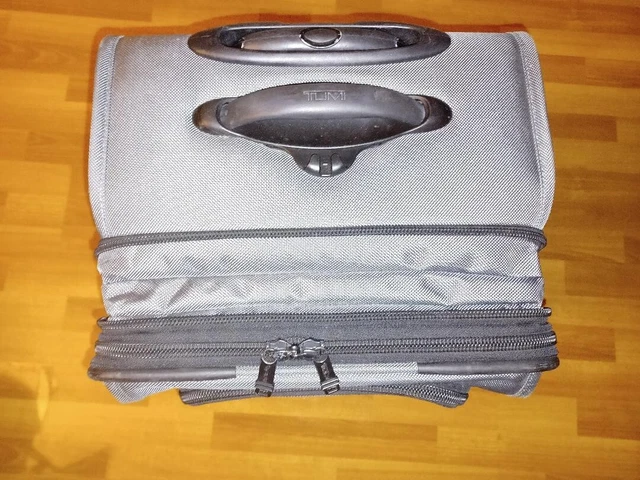 Tumi 2 Wheel Expandable Suitcase Luggage Gray 22922GH Carry-on Dual Handles 7