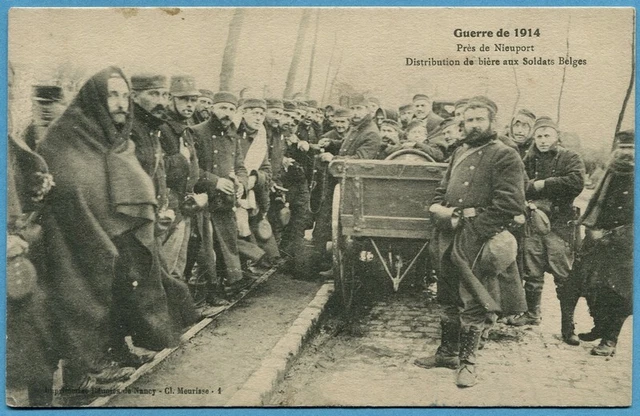 CPA : Guerre de 1914 - Nieuport - Distribution de bière aux Soldats Belges