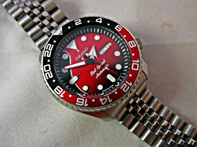 SEIKO ROUGE SP CIAL SKX007 PLONGEUR 7S26 0020 PERSONNALIS