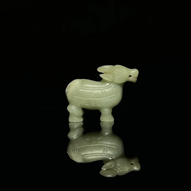 Chinese Antique Western Zhou Period Hetian Ancient Jade Statue Pendants Jade Ox