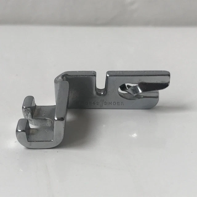 ORIGINAL VINTAGE SINGER Rolled Hem Foot 120842 Sewing Machine 221K 222K