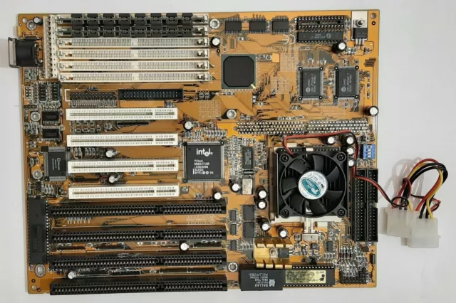 Gigabyte GA-586HX 1.53 Sockel 7 ISA Mainboard + Pentium 166MHz + 64MB EDO-RAM
