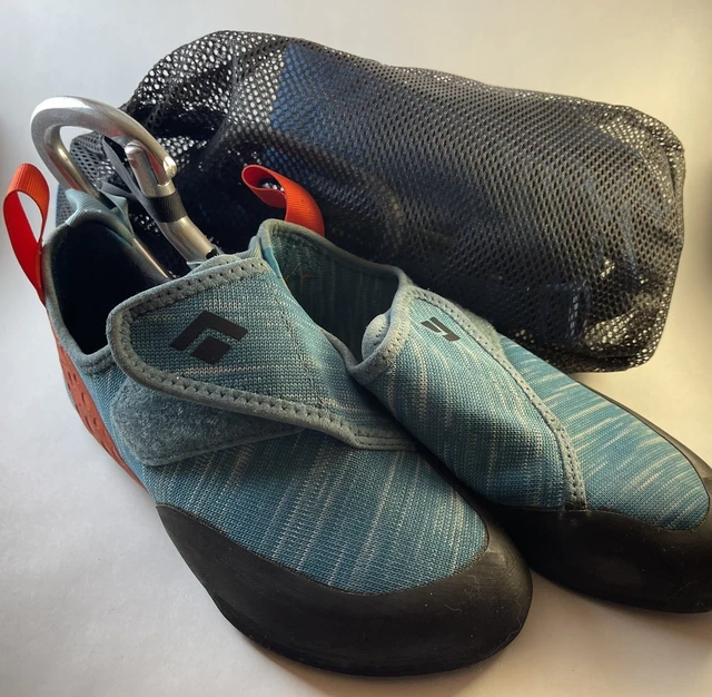 Kids CLIMBING SHOES & HARNESS Black Diamond Momentum US Size 4 (Fits Size 2)