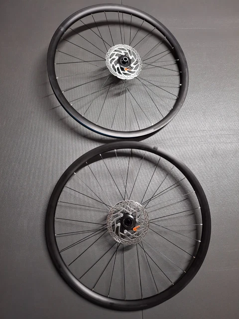 Vision Jeu roues trimax 35 disque cl pneu tlr shimano 10/11v | 587 € - Culture Vélo
