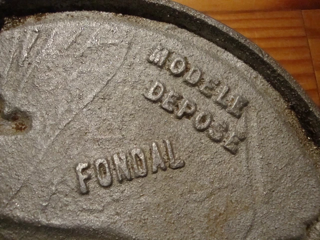 Dessous De Plat Vintage En Fonte émaillée – épis De Maïs, INVICTA FRANCE, Bleu