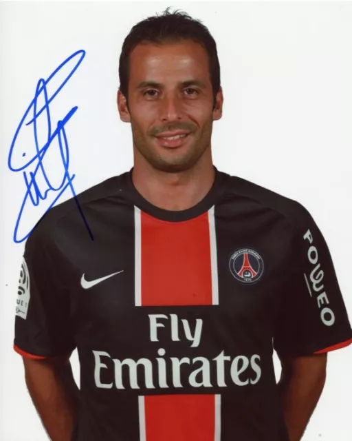 AUTOGRAPHE SUR PHOTO 20 x 25 de Ludovic GIULY (signed in person)