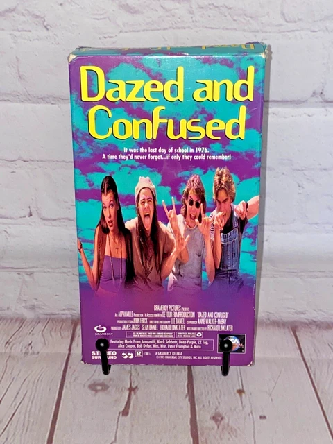 DAZED AND CONFUSED VHS by Universal 1993 | Rated R | Running Time: 1 Hr