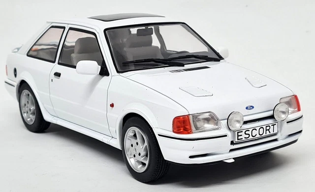 Ford Escort MK III RS Turbo de 1985 au 1/18 de MCG Model Car