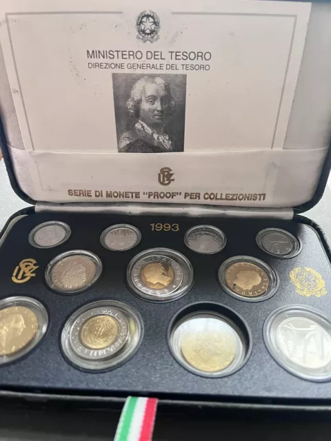 Münzlot  Italien  Kms  1993 + 10 alte  Münzen