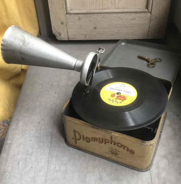 Gramophone, Phonographe à disque Jouet "PIGMYPHONE"  (Allemagne). Années 1920
