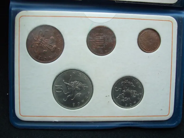 1971 BRITAINS FIRST DECIMAL COINS PACK 10,5,2,1,1/2 Pennies Uncirculated 3