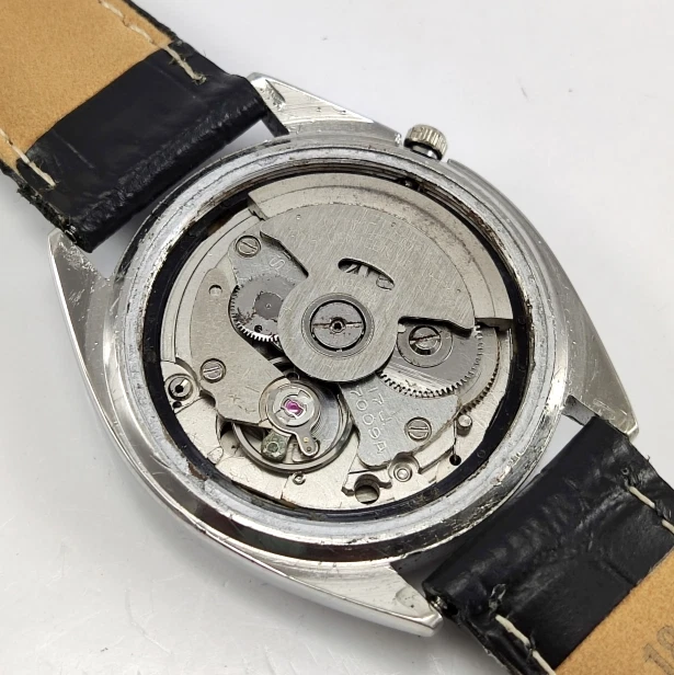 Montre automatique Seiko 5 21 bijoux pour femme cadran or SYME02