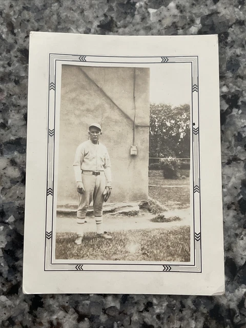 VINTAGE PHOTOGRAPH BASEBALL Player in Uniform Circa 1930s-1940s