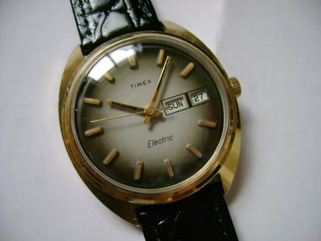 Vintage  Timex Electric  ,  Run  And Keep Time.serviced.