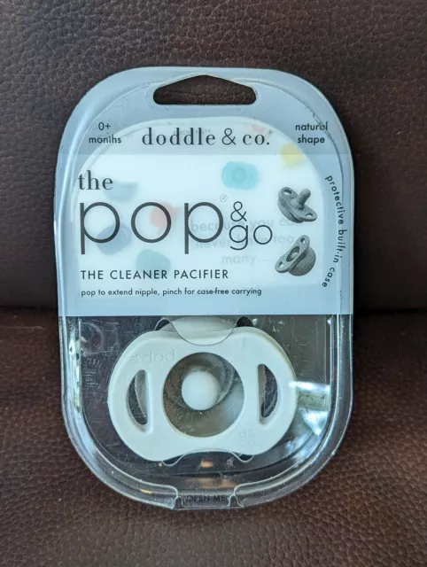 Chupete ficticio gris Doddle & Co Pop and Go adecuado a partir de 3 meses+