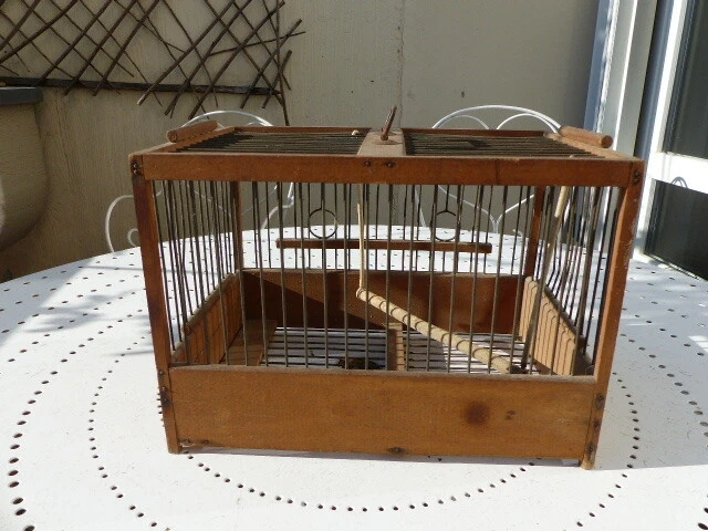 ANCIENNE PETITE CAGE A Oiseaux En Bois Et Tige Metal / Chasse EUR 22,50