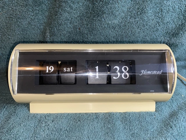 Homestead Japan Flip Clock model 8022-000 Talley Industries Homestead Japan Flip Clock model 8022-000 Talley Industries