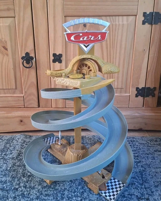 DISNEY PIXAR CARS Radiator Springs Dirt Track Spiral Collapsible Track ...