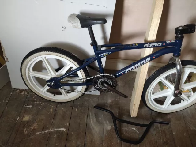 2000's GT DYNO Compe BMX with  Mags blue white rare midschool BMX