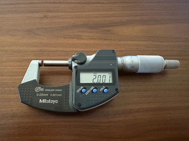 ASIMETO Digitale Bügelmessschraube 0-25 Mm - Präzisions-Messwerkzeug Mit Gefühlsratsche