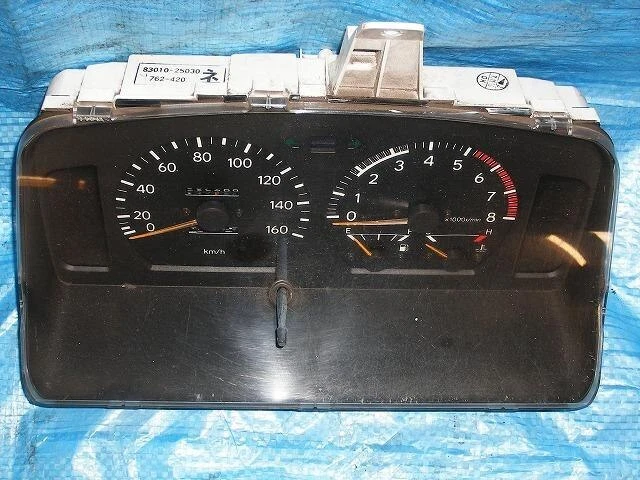 TOYOTA Hiace 1995 GB-YY101 Tachimetro 8301025030 [usato] [PASKU171671]